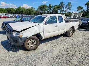 Toyota Tacoma 2.7L 4 2015