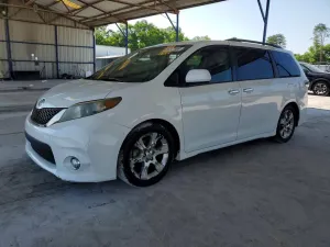 Toyota Sienna 3.5L 6 2013