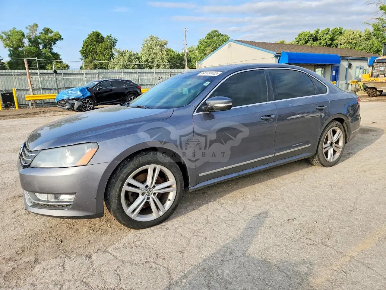 Volkswagen Passat 2.0L 4 2013