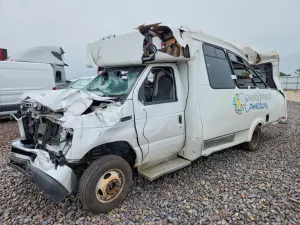 Ford Econoline 6.8L 10 2019