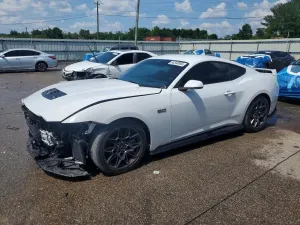 Ford Mustang 5.0L 8 2024