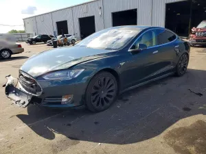 Tesla Model S 2014