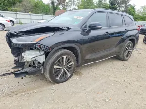 Toyota Highlander 3.5L 6 2021