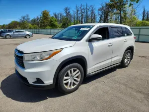 Toyota Highlander 3.5L 6 2014