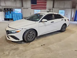 Hyundai Elantra 2.0L 4 2024