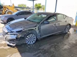 Nissan Altima 2.5L 4 2025