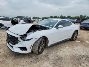 Ford Mustang 2.3L 4 2025