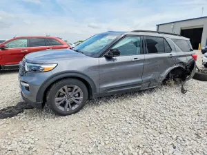 Ford Explorer 2.3L 4 2023