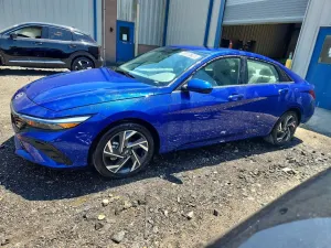 Hyundai Elantra 2.0L 4 2025