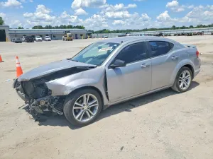 Dodge Avenger 2.4L 4 2014