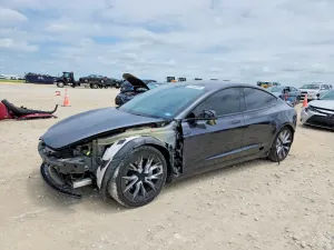 Tesla Model 3 2024