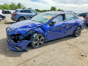 Hyundai Elantra 2.0L 4 2022