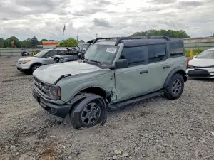 Ford Bronco 2.3L 4 2024