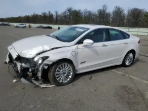 Ford Fusion TITANIUM PHEV 2.0L 4 2014