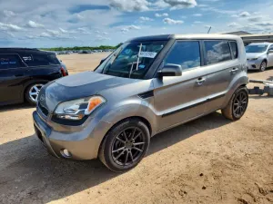 Kia Soul 2.0L 4 2011