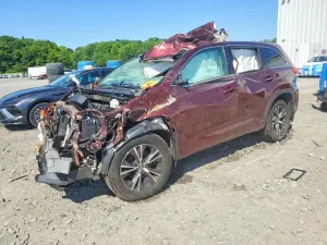 Toyota Highlander 3.5L 6 2017