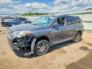 Toyota Highlander 3.5L 6 2013