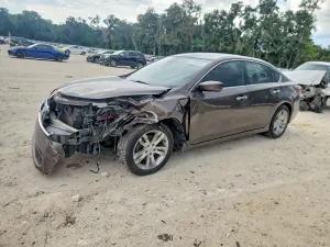 Nissan Altima 2.5L 4 2015