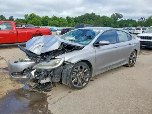 Chrysler 200 2.4L 4 2015