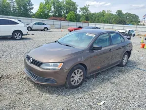 Volkswagen Jetta 2.0L 4 2014