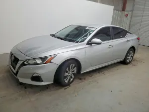 Nissan Altima 2.5L 4 2020