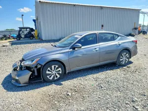 Nissan Altima 2.5L 4 2019