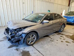 Hyundai Elantra 2.0L 4 2023