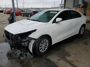 Kia Cerato / Forte / K3 LX 2 L 4 2023