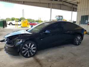 Tesla Model 3 2024