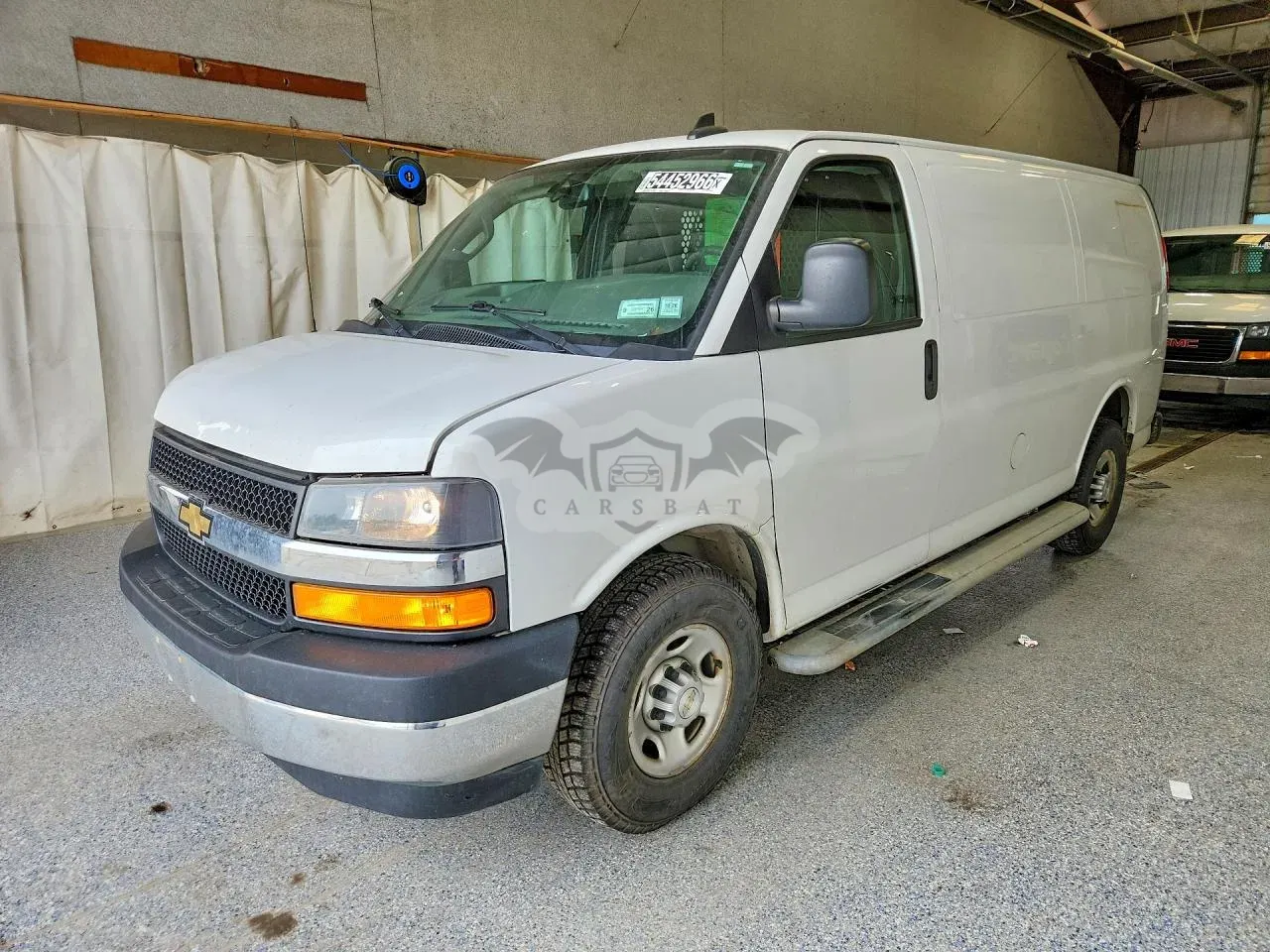 Chevrolet Express 6.6L 8 2021