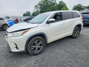Toyota Highlander 3.5L 6 2017