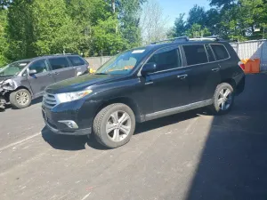 Toyota Highlander 3.5L 6 2013