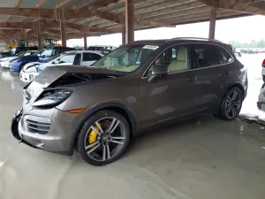 Porsche Cayenne 4.8L 8 2014