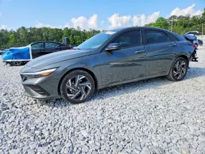 Hyundai Elantra 2.0L 4 2025
