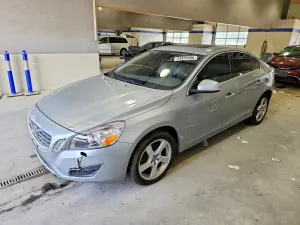 Volvo S60 2.5L 5 2013