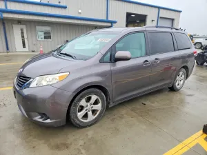 Toyota Sienna 3.5L 6 2013
