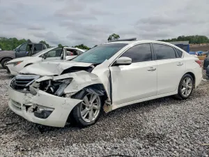 Nissan Altima 2.5L 4 2015