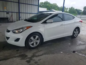 Hyundai Elantra 1.8L 4 2013
