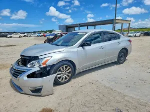 Nissan Altima 2.5L 4 2015