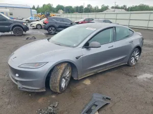 Tesla Model 3 2025