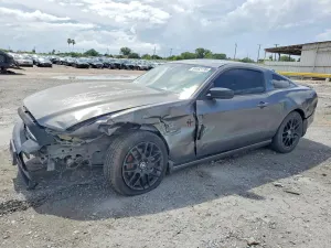 Ford Mustang 3.7L 6 2014