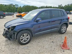 Volkswagen Tiguan 2.0L 4 2013