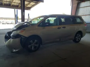 Toyota Sienna 3.5L 6 2013