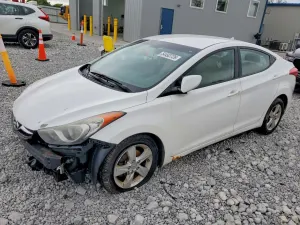 Hyundai Elantra 1.8L 4 2013