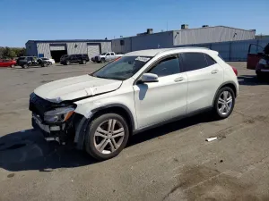 Mercedes-Benz GLA 2.0L 4 2016
