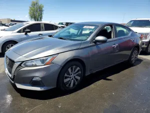 Nissan Altima 2.5L 4 2020