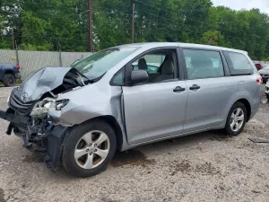 Toyota Sienna 3.5L 6 2013