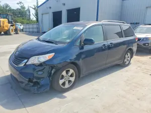 Toyota Sienna 3.5L 6 2011