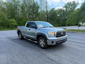 Toyota Tundra 4.6L 8 2013