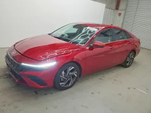 Hyundai Elantra 2.0L 4 2025